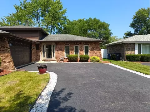 10 E 156th St, South Holland, IL 60473