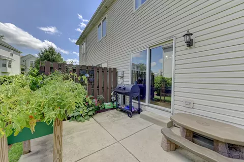 Exterior - 1381 Somerset Dr, Beecher, IL 60401 photo 2 of 2