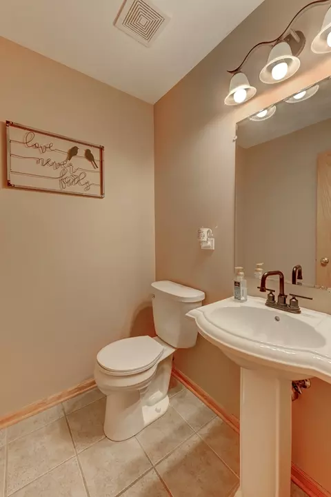 Bath - 1381 Somerset Dr, Beecher, IL 60401 photo 1 of 3