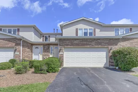 1381 Somerset Dr, Beecher, IL 60401