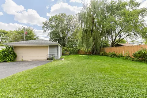 7535 S Octavia Ave, Bridgeview, IL 60455 photo 27