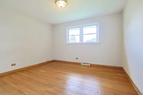 7535 S Octavia Ave, Bridgeview, IL 60455 photo 16