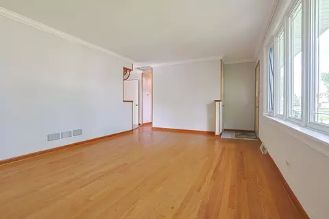 7535 S Octavia Ave, Bridgeview, IL 60455 photo 5