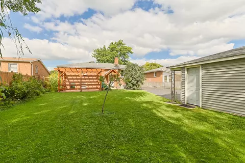 7535 S Octavia Ave, Bridgeview, IL 60455 photo 30