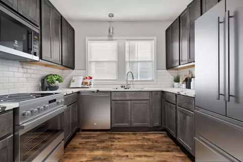 Kitchen - 436 W 118th St, Chicago, IL 60628 photo 1 of 1
