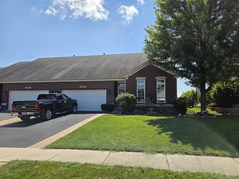 25913 W Sandy Knoll Dr, Channahon, IL 60410