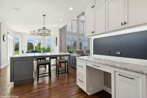 Kitchen - 3372 White Eagle Dr, Naperville, IL 60564 photo 5 of 7