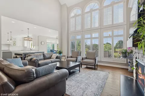 Living - 3372 White Eagle Dr, Naperville, IL 60564 photo 2 of 3