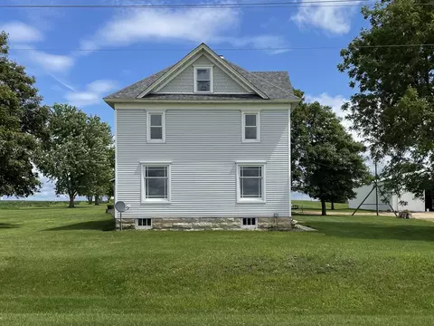 13658 W County Line Rd, Lee, IL 60530