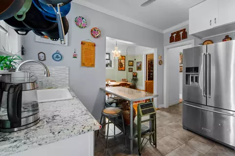 1372 E 52nd St, Chicago, IL 60615 photo 12