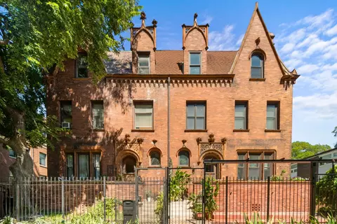 1372 E 52nd St, Chicago, IL 60615 photo 2