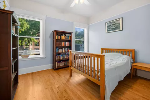 1372 E 52nd St, Chicago, IL 60615 photo 17