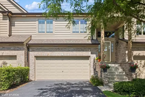 114 Santa Fe Ln #114, Willow Springs, IL 60480