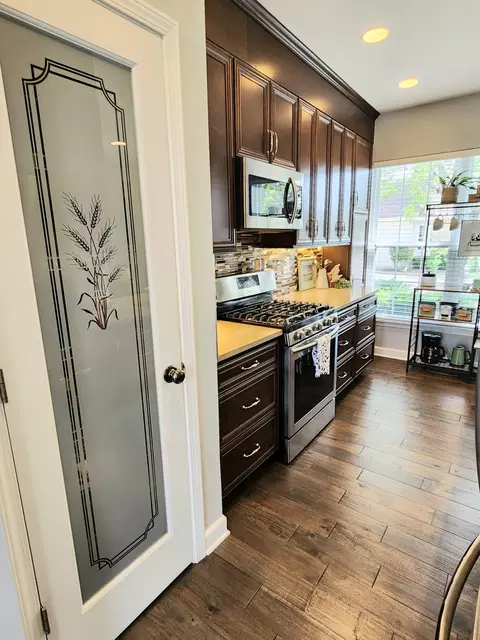 Kitchen - 13707 S Redbud Dr, Plainfield, IL 60544 photo 3 of 4