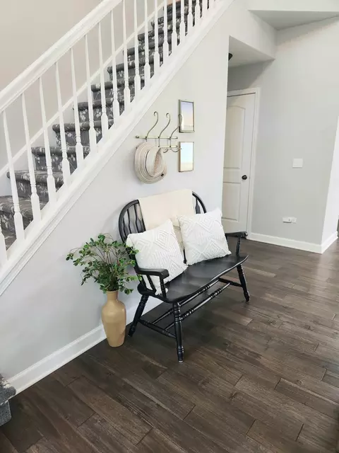 Entry Way - 13707 S Redbud Dr, Plainfield, IL 60544 photo 5 of 7