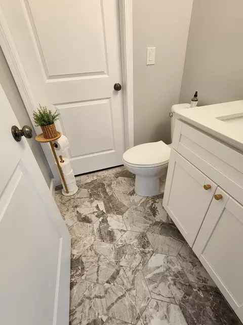 Bath - 13707 S Redbud Dr, Plainfield, IL 60544 photo 2 of 7