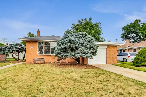 9230 Odell Ave, Morton Grove, IL 60053