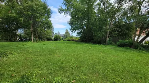 1558 Vermont St, Rolling Meadows, IL 60008