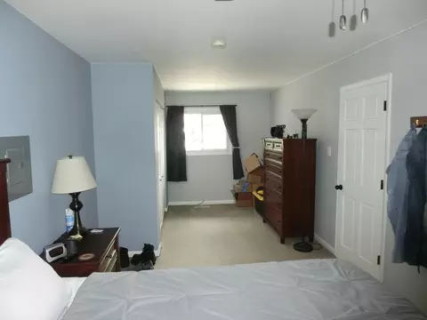 Bedroom - 4420 Adele Ln, Oak Forest, IL 60452 photo 2 of 3