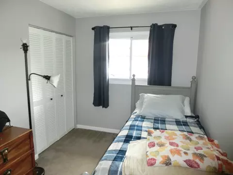 Bedroom - 4420 Adele Ln, Oak Forest, IL 60452 photo 3 of 3