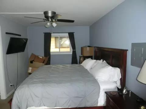Bedroom - 4420 Adele Ln, Oak Forest, IL 60452 photo 1 of 3