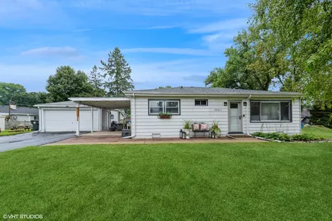 35211 N Edgewater Ln, Ingleside, IL 60041