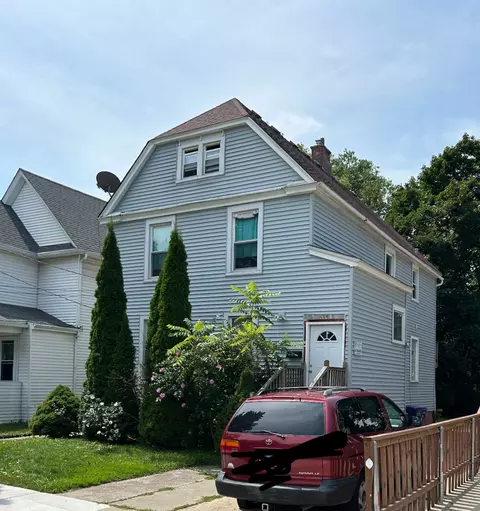 444 N Ash St, Waukegan, IL 60085
