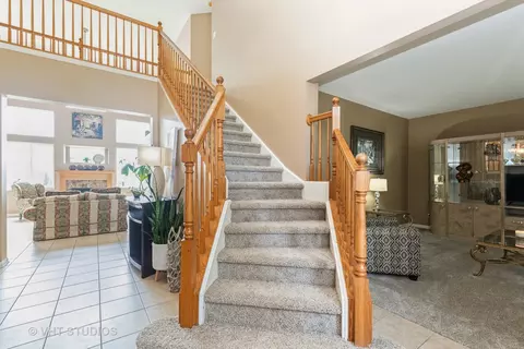 6207 Longford Dr, Mchenry, IL 60050 photo 3