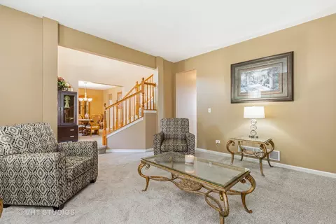 6207 Longford Dr, Mchenry, IL 60050 photo 4
