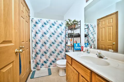 Bath - 778 Symphony Dr, Aurora, IL 60504 photo 1 of 1
