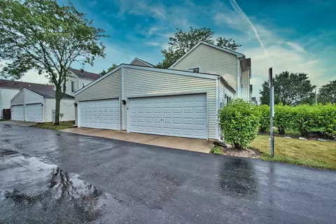 Exterior - 778 Symphony Dr, Aurora, IL 60504 photo 4 of 5
