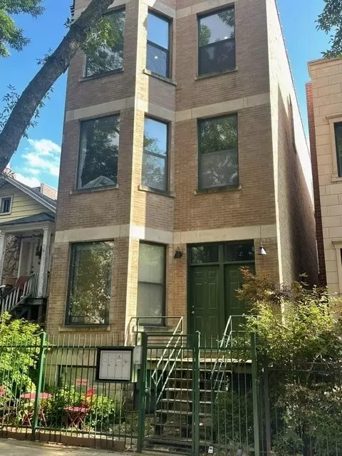 1829 W Huron St #2N, Chicago, IL 60622