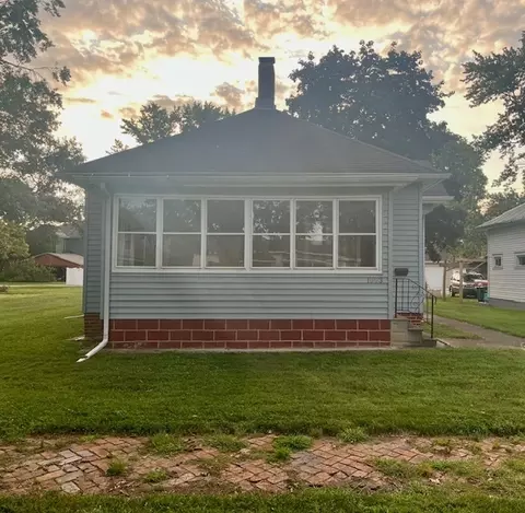 1003 Madison St, Streator, IL 61364