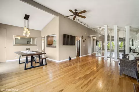 318 Flora Ave, Glenview, IL 60025 photo 4