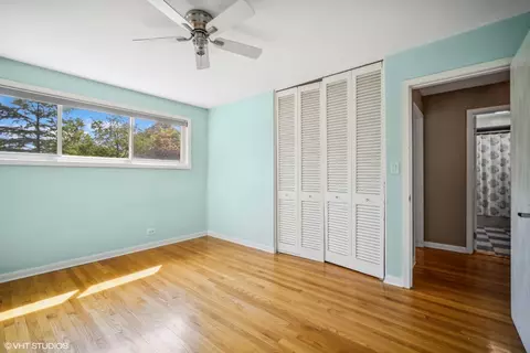 318 Flora Ave, Glenview, IL 60025 photo 18