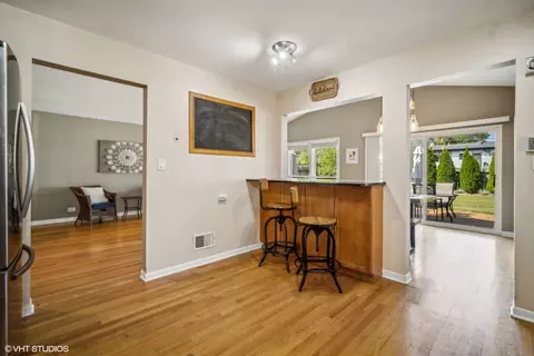 318 Flora Ave, Glenview, IL 60025 photo 11