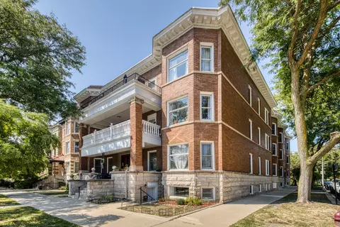 3034 W Logan Blvd #G, Chicago, IL 60647