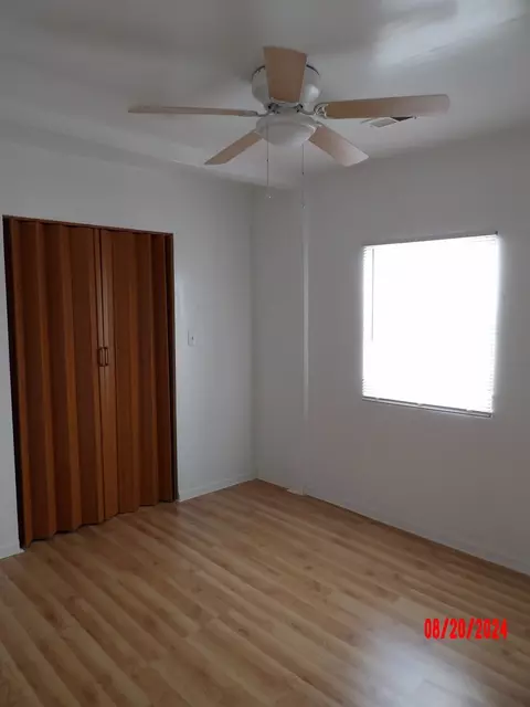 Bedroom - 15360 9th Ave, Phoenix, IL 60426 photo 2 of 3