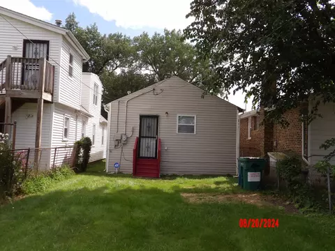 Exterior - 15360 9th Ave, Phoenix, IL 60426 photo 5 of 6