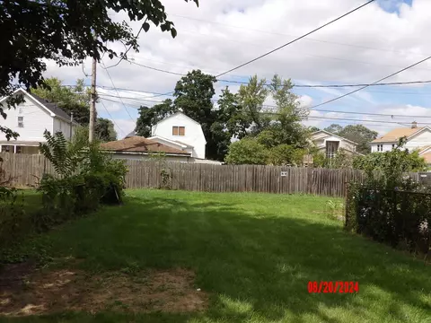 Exterior - 15360 9th Ave, Phoenix, IL 60426 photo 3 of 6