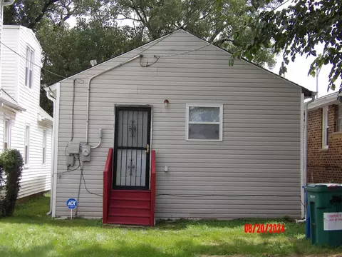 Exterior - 15360 9th Ave, Phoenix, IL 60426 photo 6 of 6