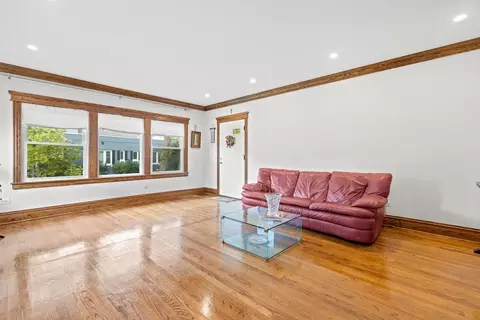 Living - 183 Northgate Rd, Riverside, IL 60546 photo 1 of 3