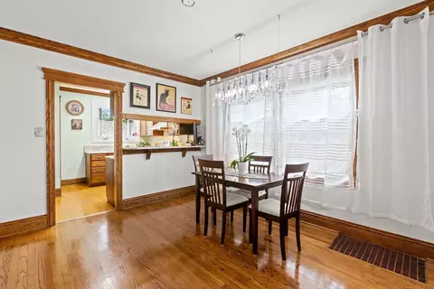 Dining - 183 Northgate Rd, Riverside, IL 60546 photo 4 of 4