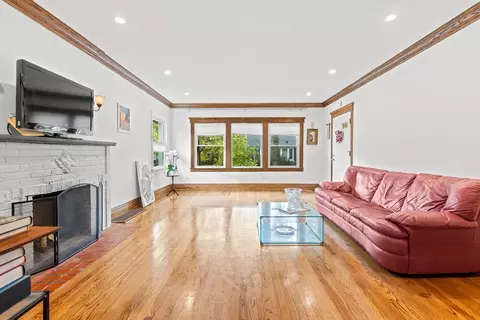 Living - 183 Northgate Rd, Riverside, IL 60546 photo 3 of 3