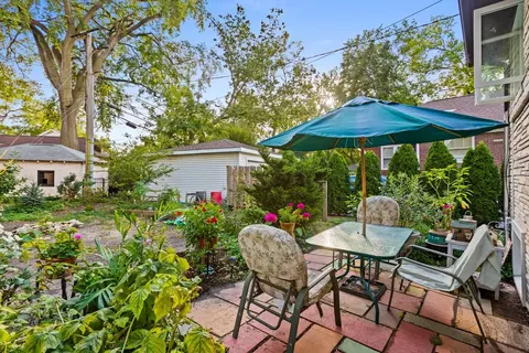 Exterior - 183 Northgate Rd, Riverside, IL 60546 photo 4 of 6