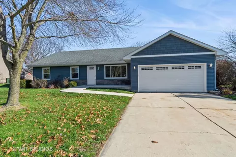 302 Woodworth St, Yorkville, IL 60560