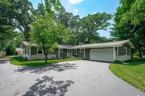 5445 Choctaw Trl, Rockford, IL 61109