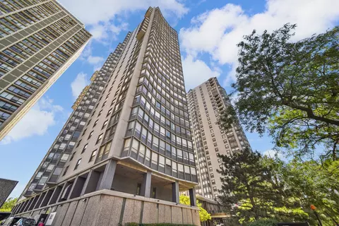 5701 N Sheridan Rd #29K, Chicago, IL 60660