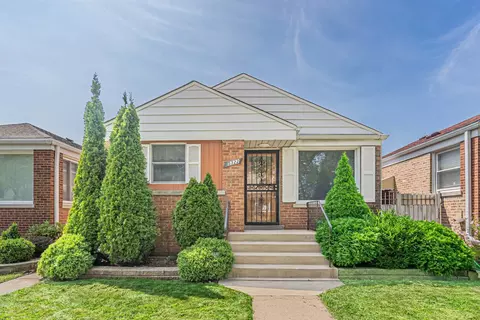 5322 N Austin Ave, Chicago, IL 60630