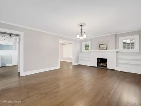 Living - 317 E Lincoln Ave, Wheaton, IL 60187 photo 3 of 3